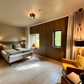 Superior room with window seat - Bjornfjell Mountain Lodge